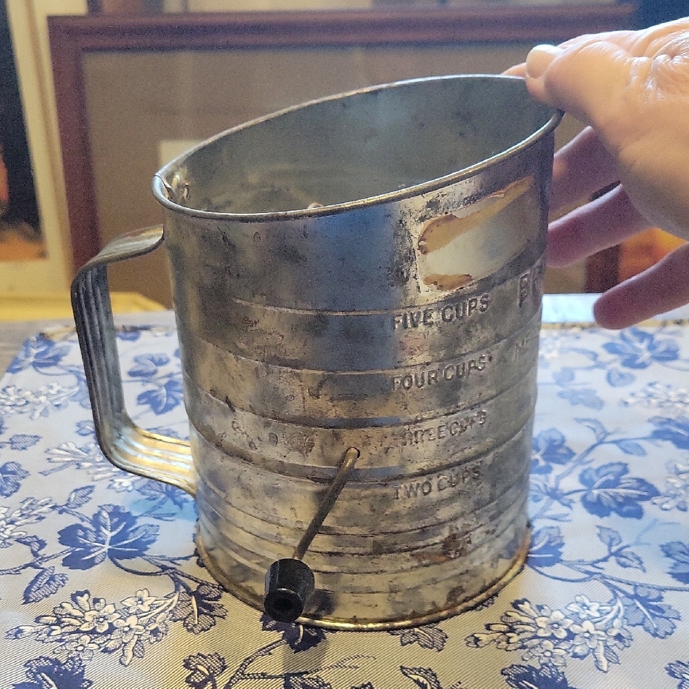 Vintage Bromwells Metal Flour Sifter,Primitive, Works Great